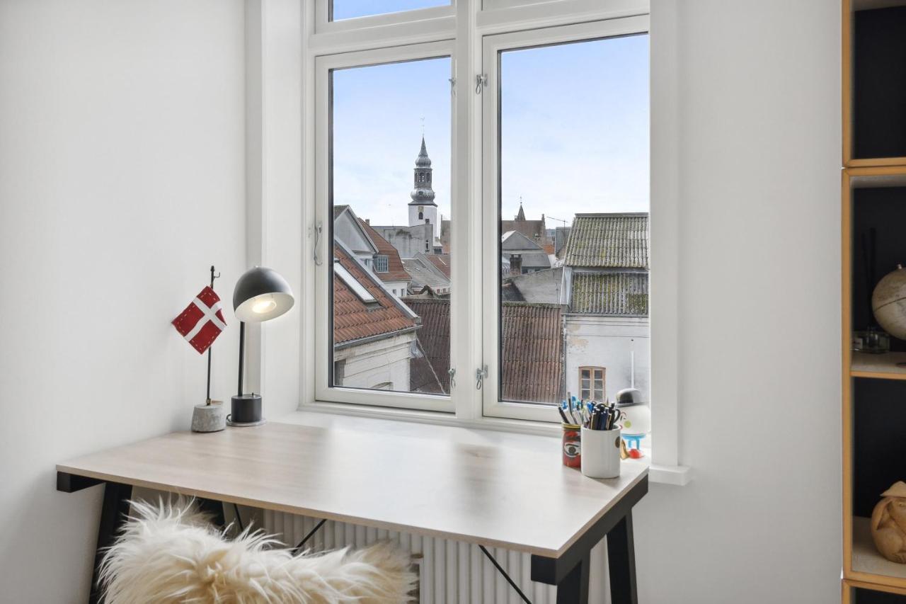 Lejlighed I Hjertet Af Aalborg Apartment Exterior photo
